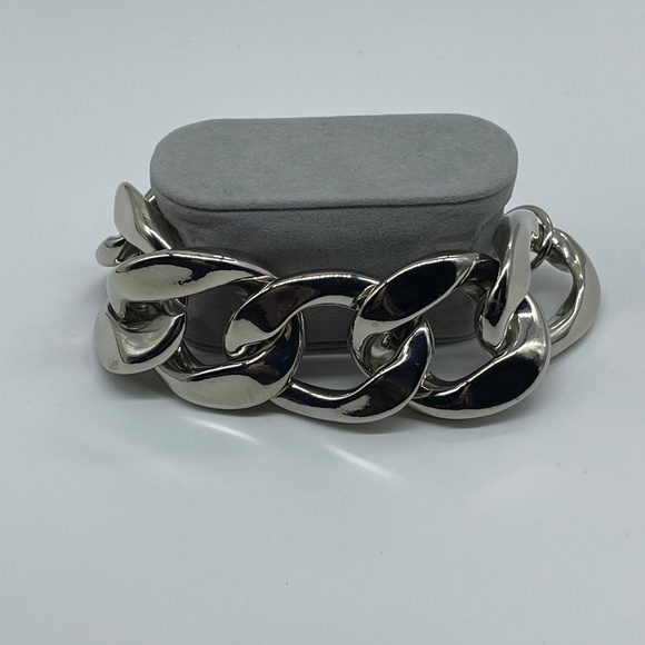 Silvertone Oversized Curblink Bracelet - Picture 1 of 2